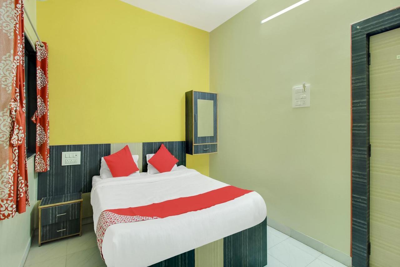 Oyo Flagship 48365 Hotel Shiva'S Castle Chalisgaon Exterior foto